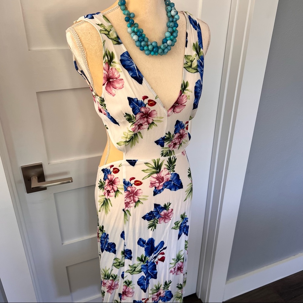 🔥Forever 21 NWOT Floral and White Cut Out Midi Sundress - Size Large